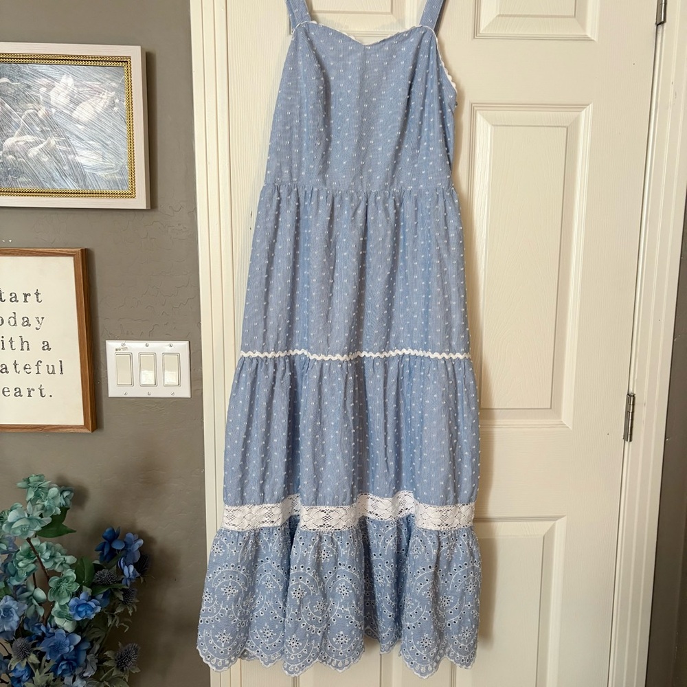 SHABBY CHIC Brand White Dot Sundress Size Small Eyelet Lace Scalloped Hem Picnic
